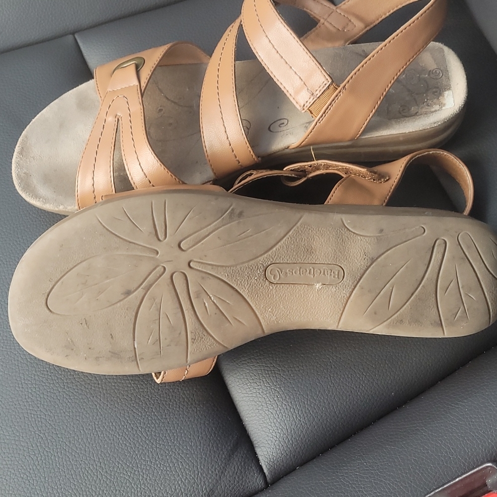 Sandals - Picture 2 of 3